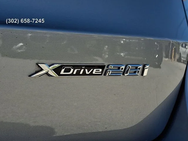 Used 2026 Space Silver Metallic BMW xDrive28i image 30