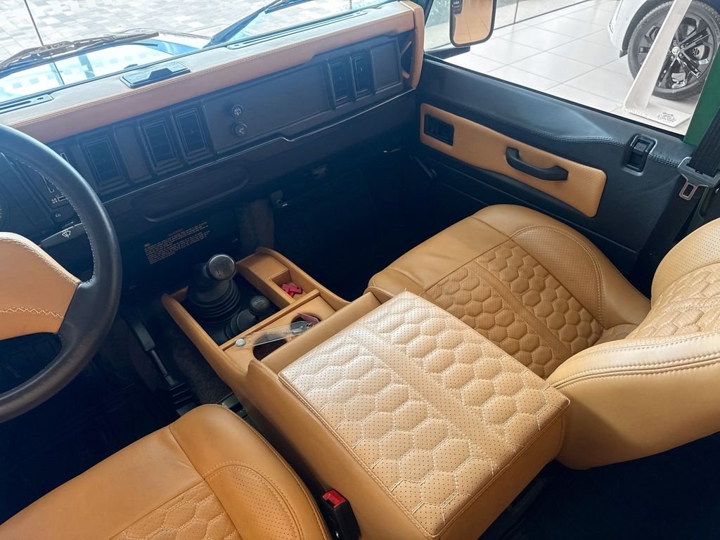 Used 1996 Green Land Rover 110 image 17