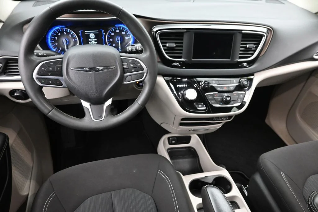 Used 2023 Gray Chrysler LX image 15