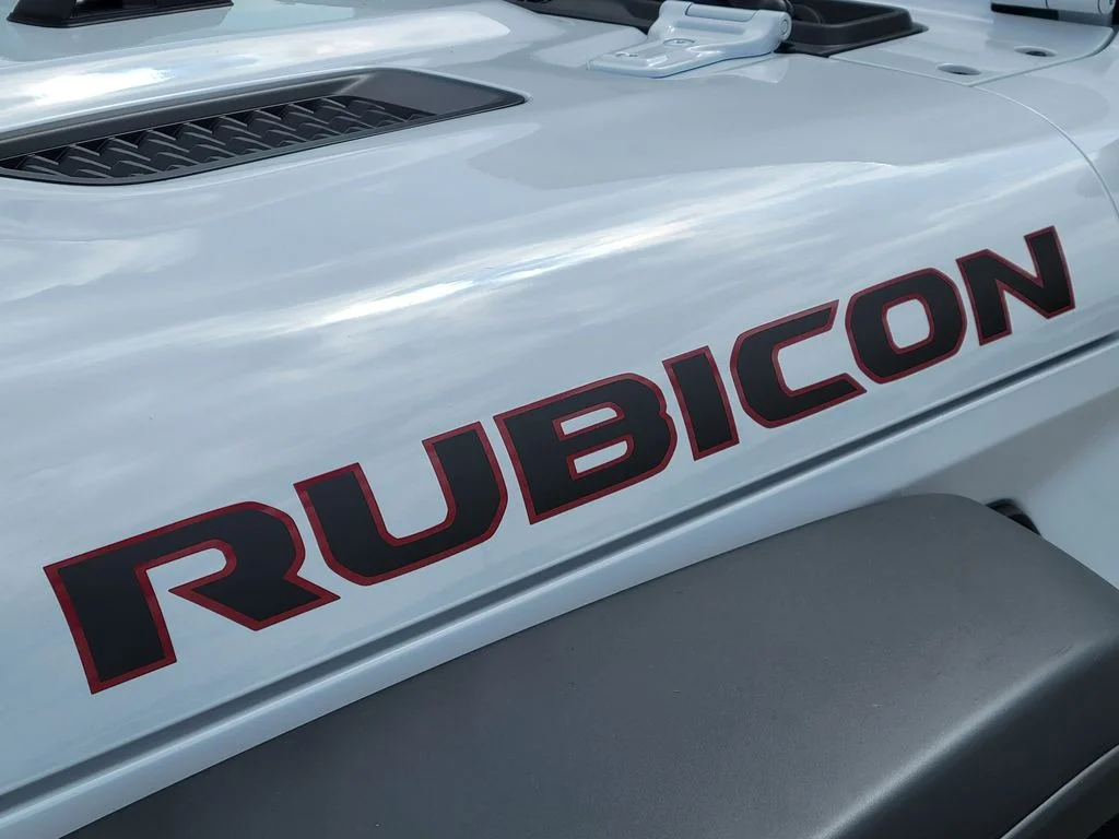 New 2026 Bright White Clear-Coat Exterior Paint Jeep Rubicon image 22