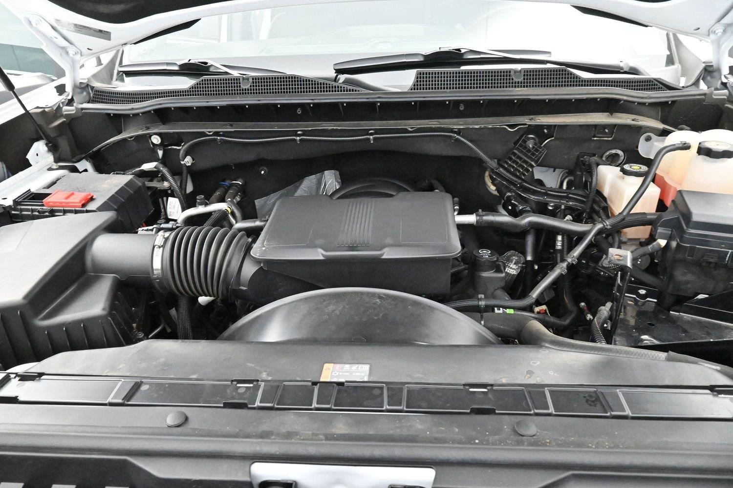 Used 2025 Summit White Chevrolet WT image 32