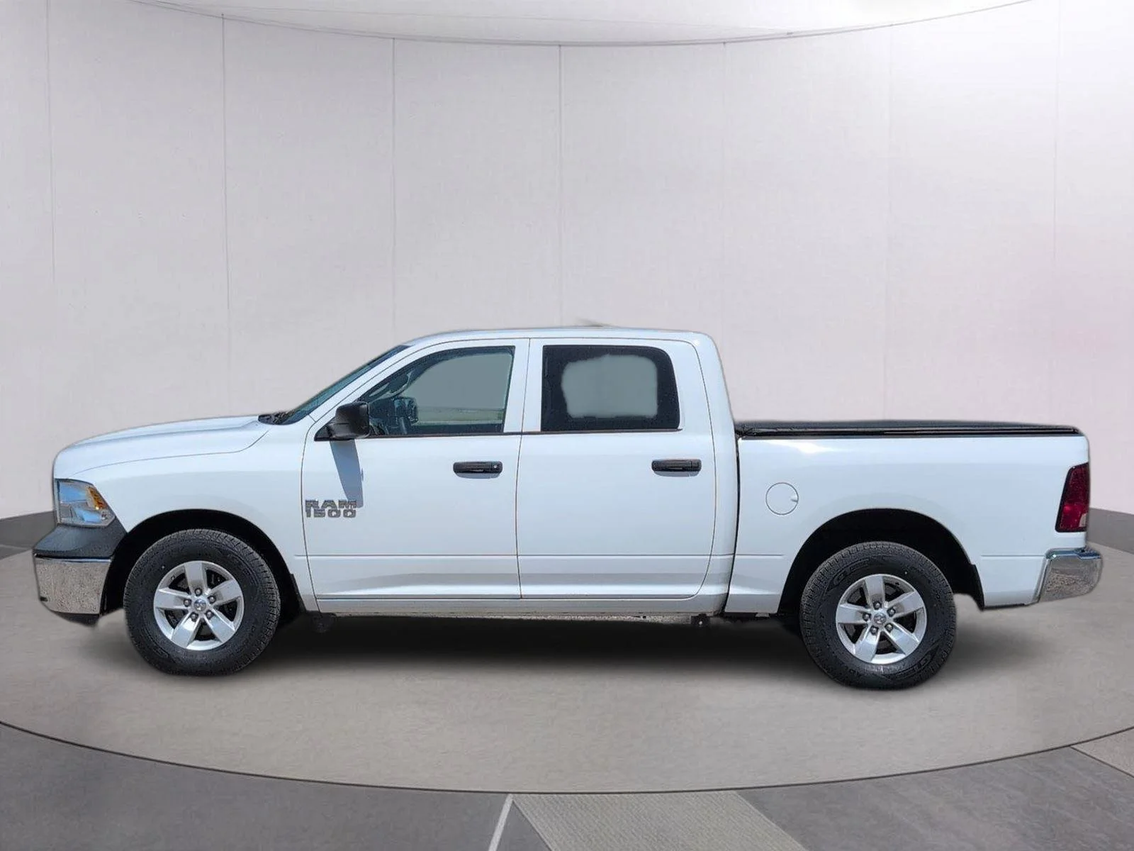 Used 2018 Bright White Clearcoat Ram Tradesman image 2