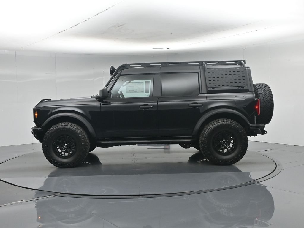 New 2026 Shadow Black Ford Badlands image 31