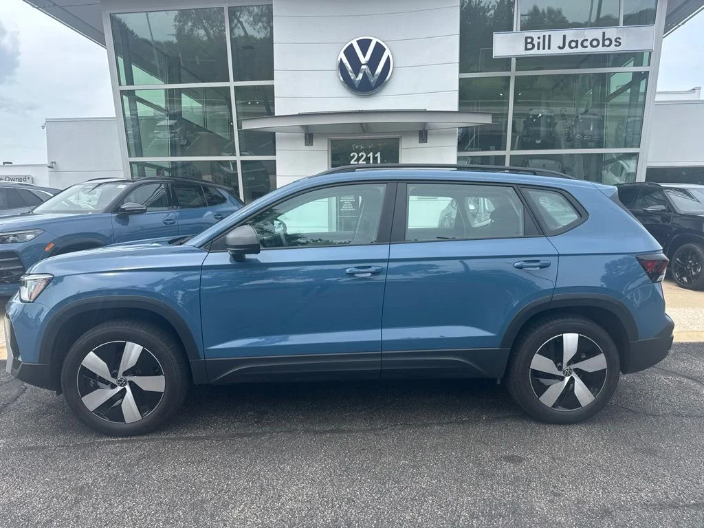 Used 2025 Monterey Blue Pearl Volkswagen 1.5T S image 3