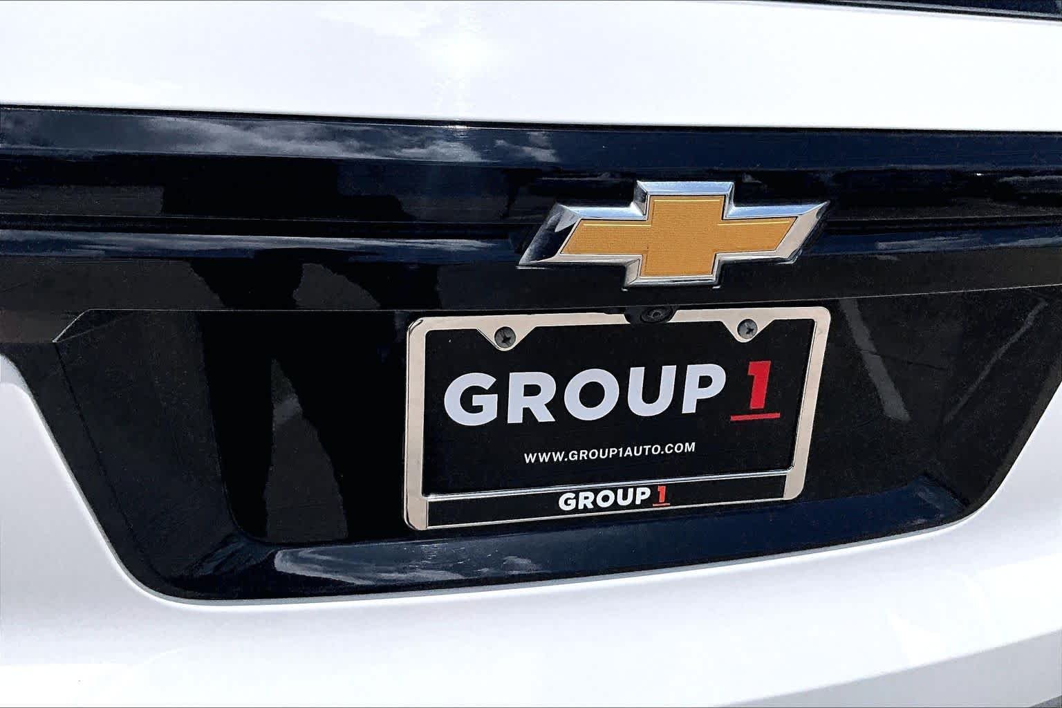 Used 2026 Summit White Chevrolet LT image 31