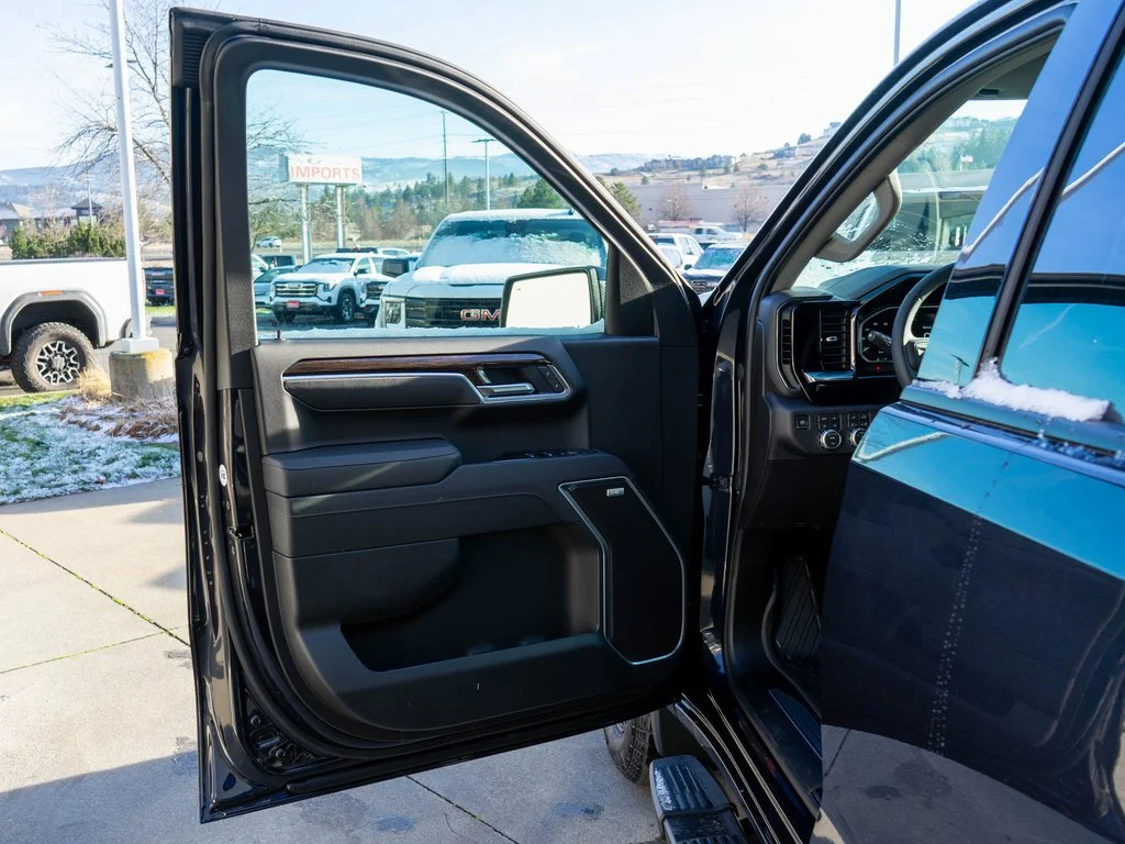 Used 2026 Silver GMC Elevation image 15