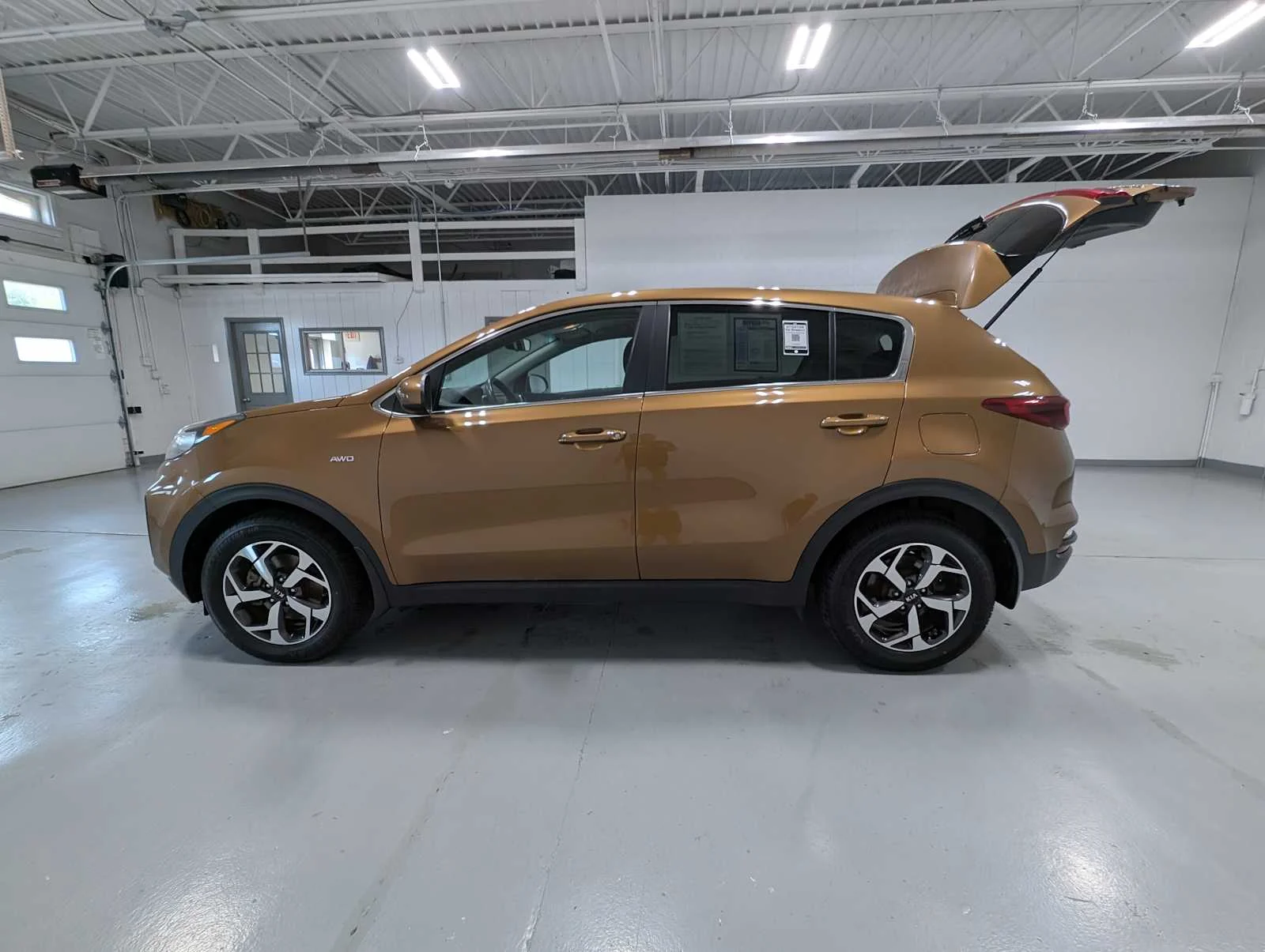Used 2020 Burnished Copper Kia LX image 12