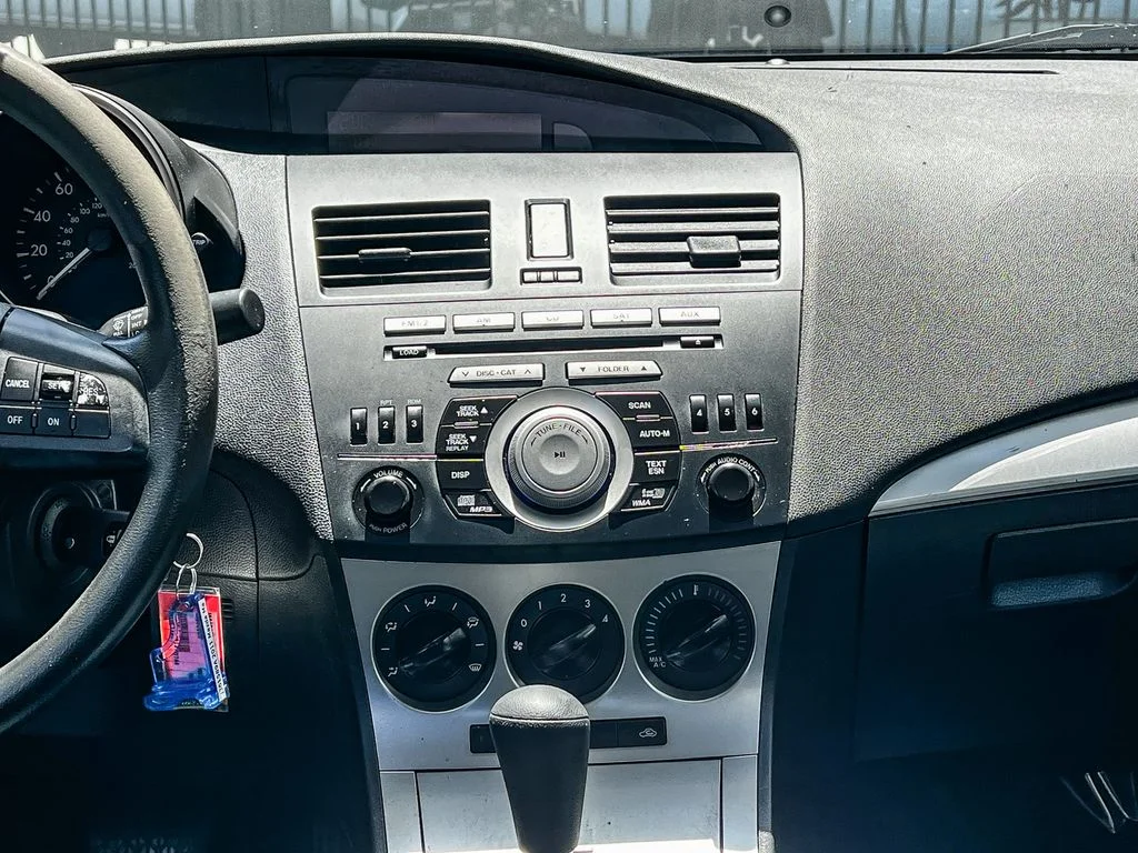 Used 2011 Black Mazda i Touring image 13