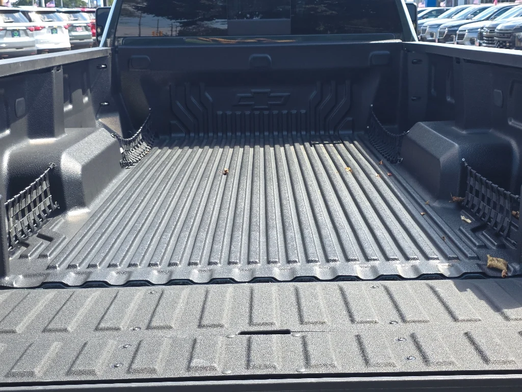 Used 2026 Cypress Gray Chevrolet LT image 4