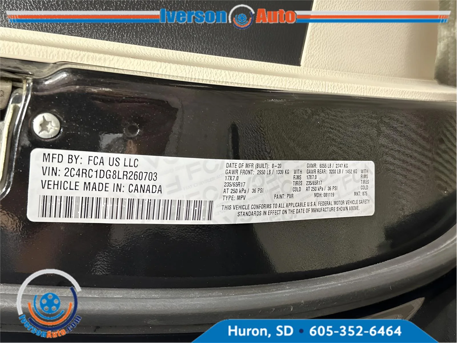 Used 2020 Brilliant Black Crystal Pearlcoat Chrysler LXI image 18