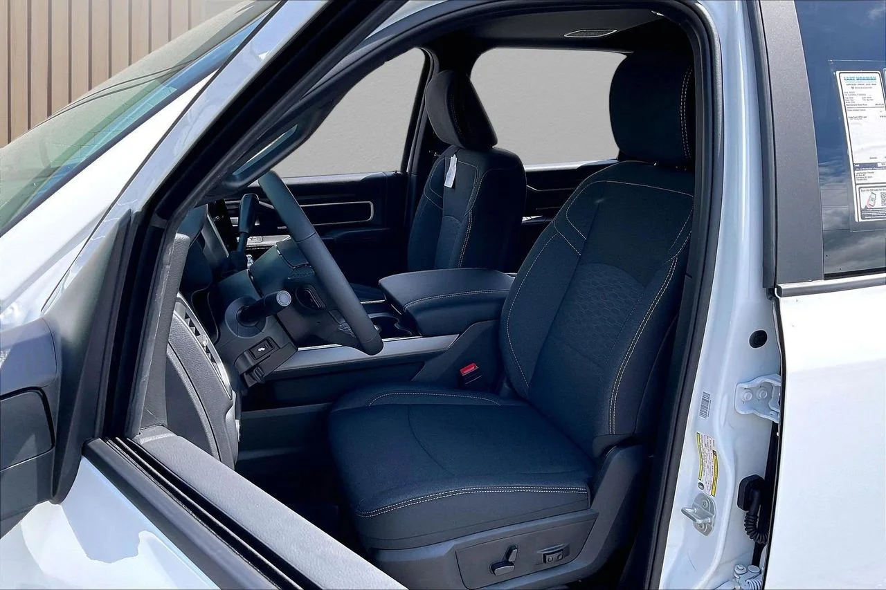 New 2026 Bright White Clear-Coat Exterior Paint RAM Big Horn image 19
