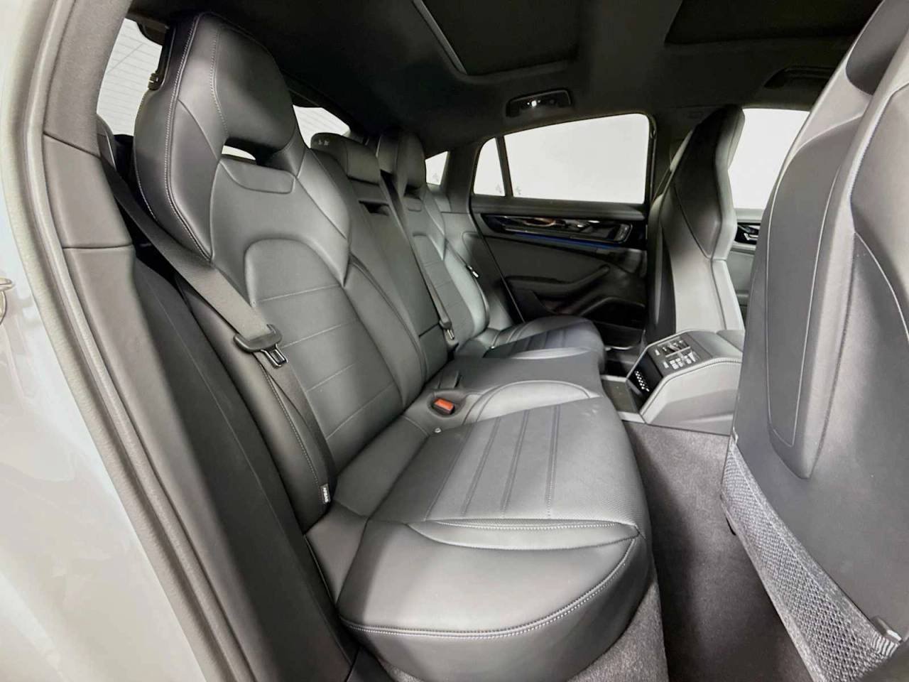 2026 Porsche Panamera Base - Photo 28