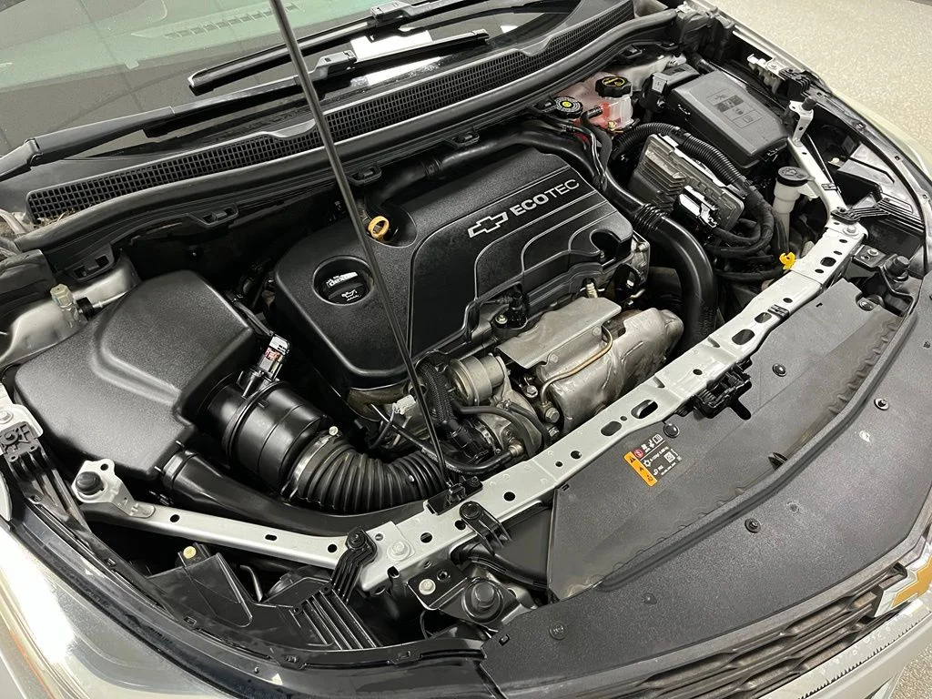 Used 2018 Silver Chevrolet LS image 61