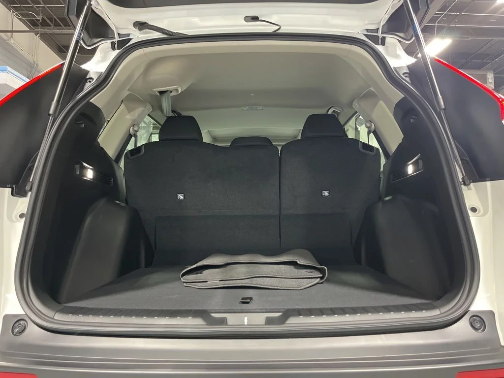 Used 2026 Platinum White Pearl Honda EX image 31