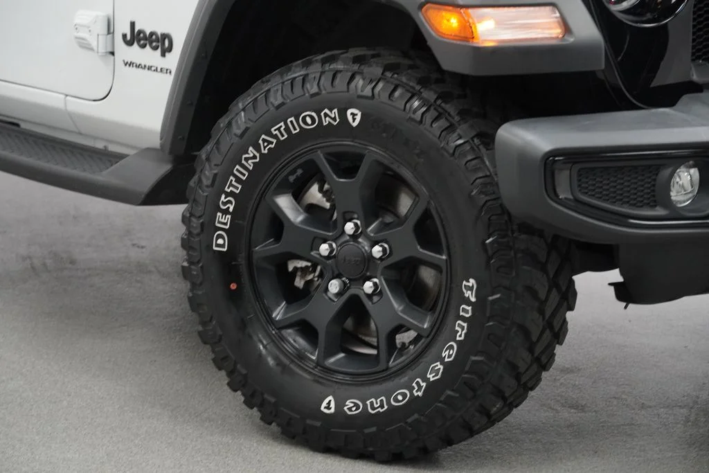 Used 2022 White Jeep Willys image 4