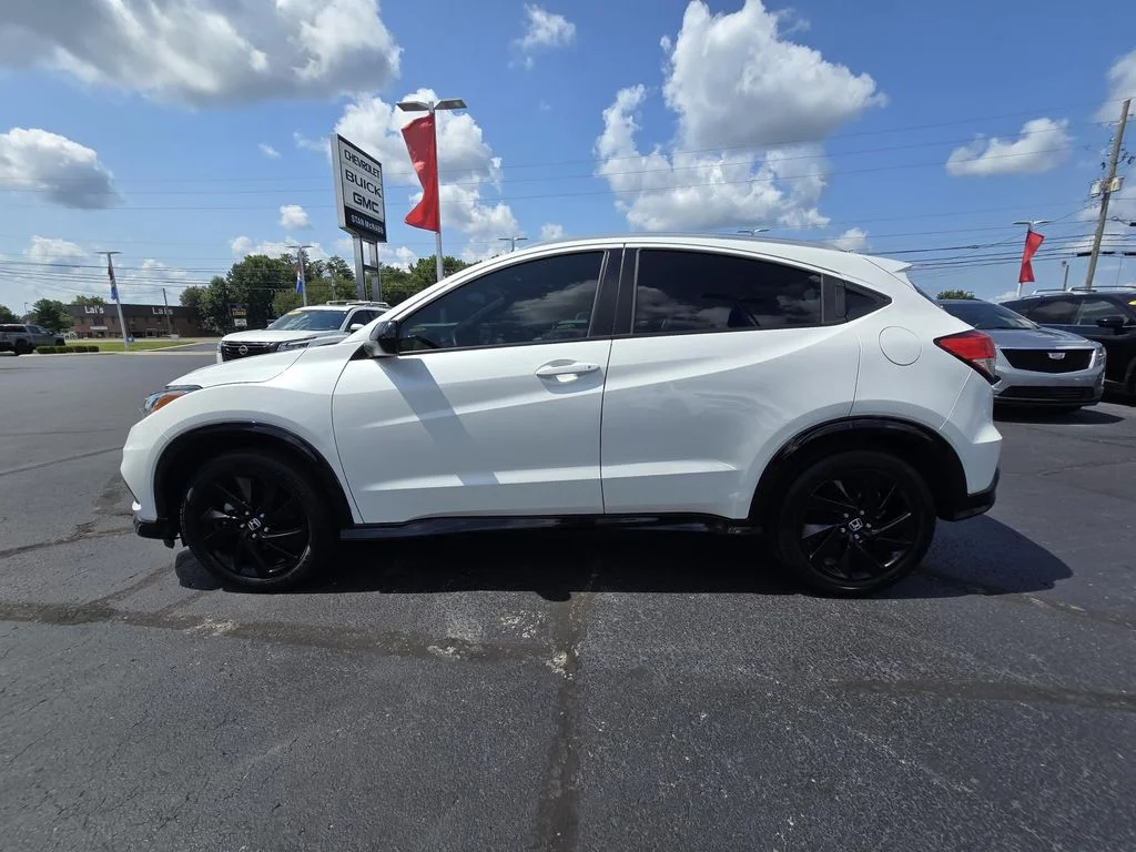 Used 2022 White Honda 2WD Sport image 4