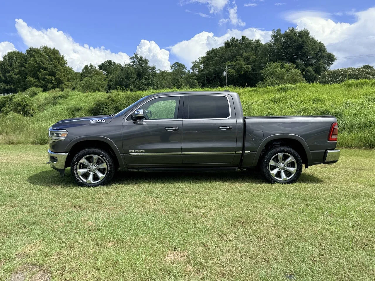 Used 2019 Silver RAM Limited 4x4 4dr Crew Cab 5.6 ft. SB Pickup image 2