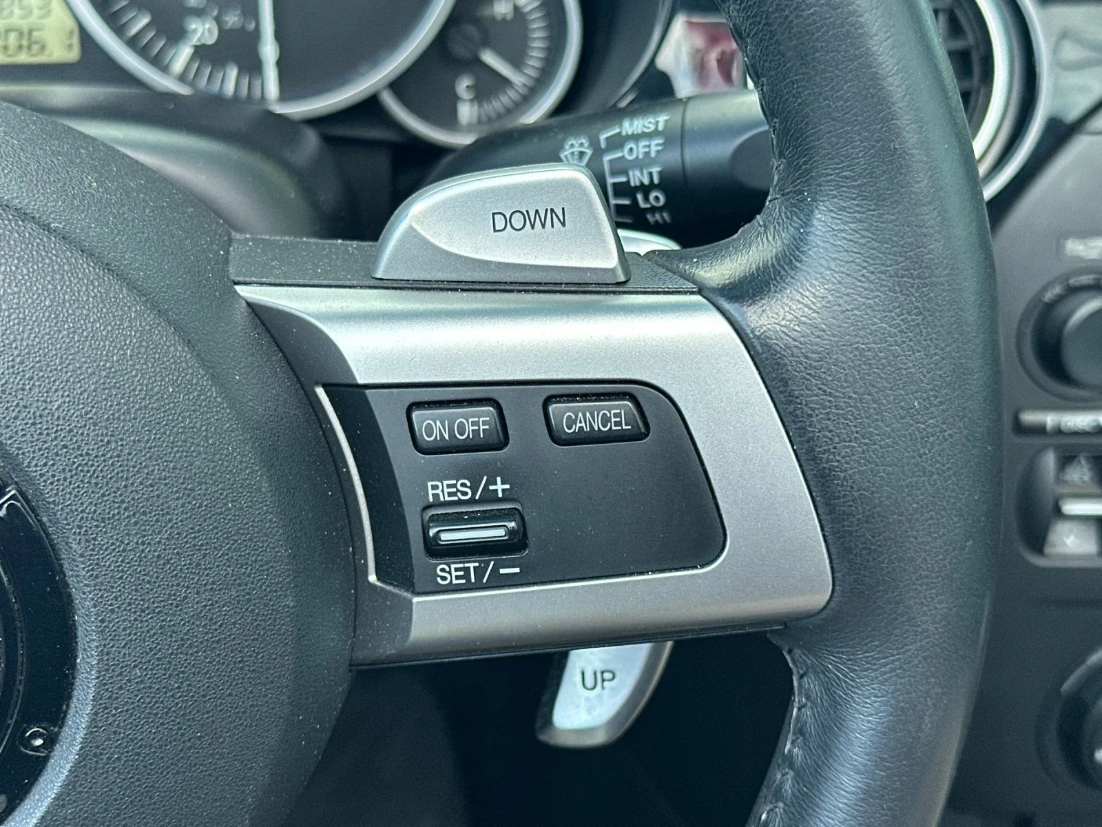 Used 2008 Galaxy Gray Mica Mazda Grand Touring image 19