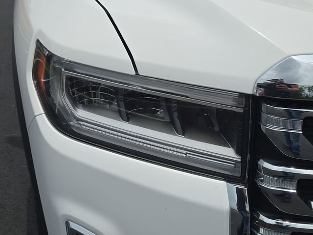 Used 2023 White GMC SLT image 5