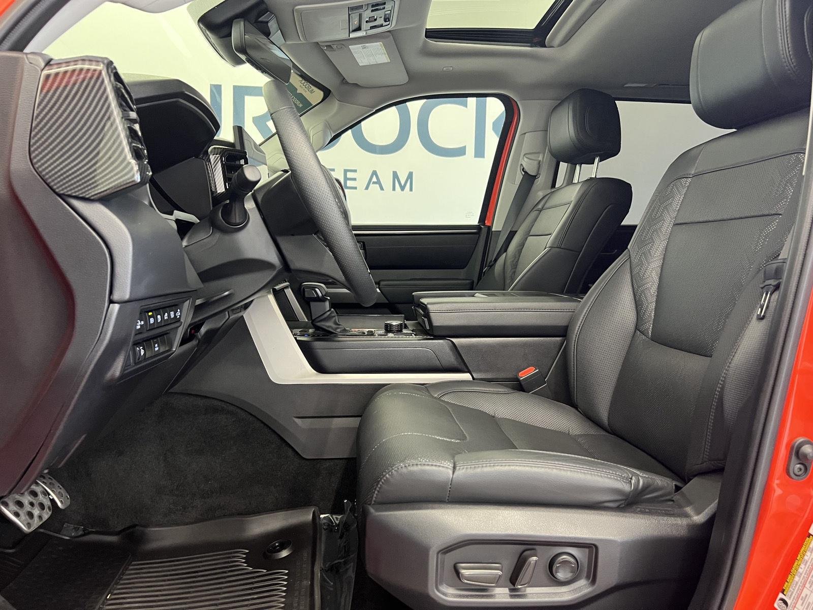 2024 Toyota Sequoia SR5 - Photo 12
