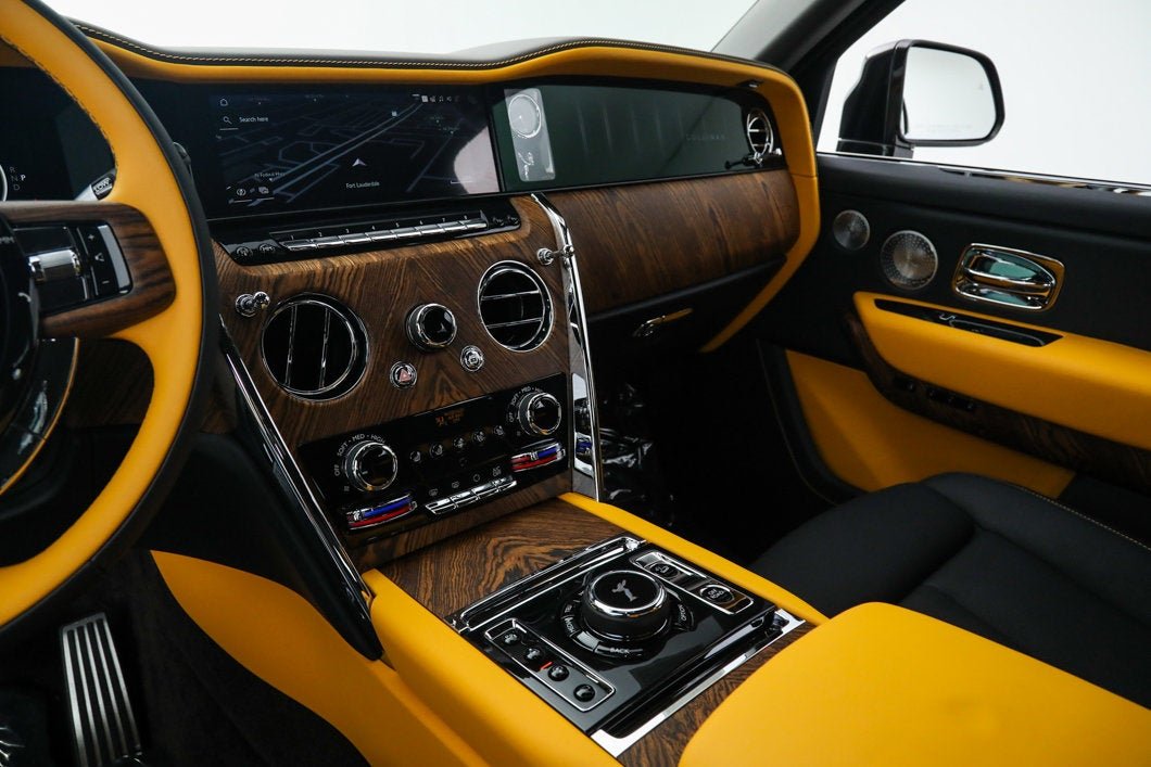 Used 2025 Brown Rolls-Royce  image 38