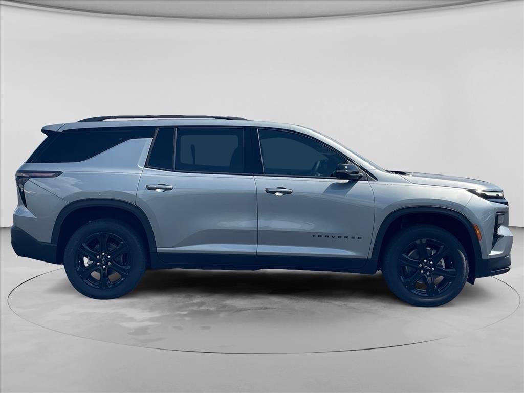 2027 Chevrolet Traverse LT - Photo 8
