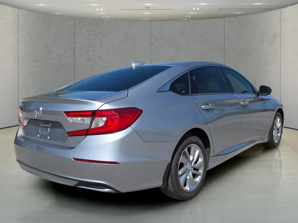 Used 2020 Silver Honda LX image 5