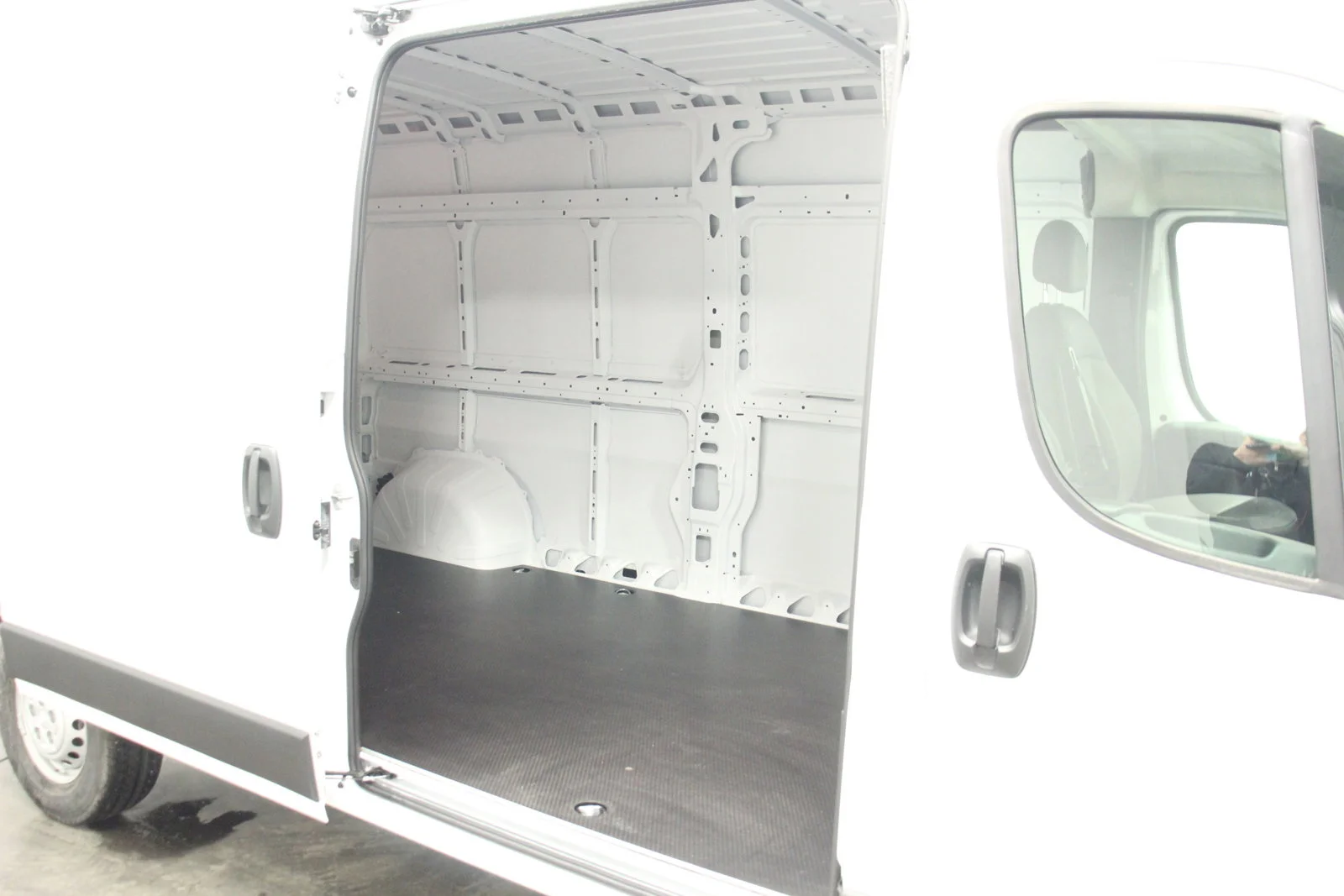New 2025 Bright White Clearcoat RAM Tradesman image 13