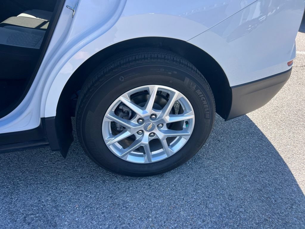 Used 2024 Summit White Chevrolet LS image 19