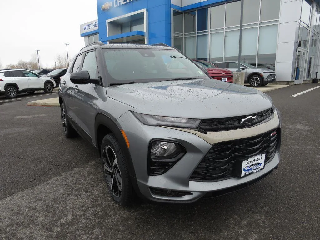 Used 2023 Sterling Gray Metallic Chevrolet RS image 3