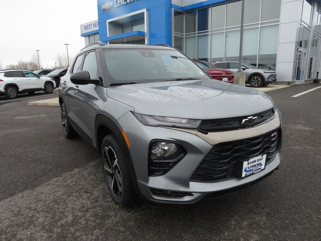 Used 2023 Sterling Gray Metallic Chevrolet RS image 3