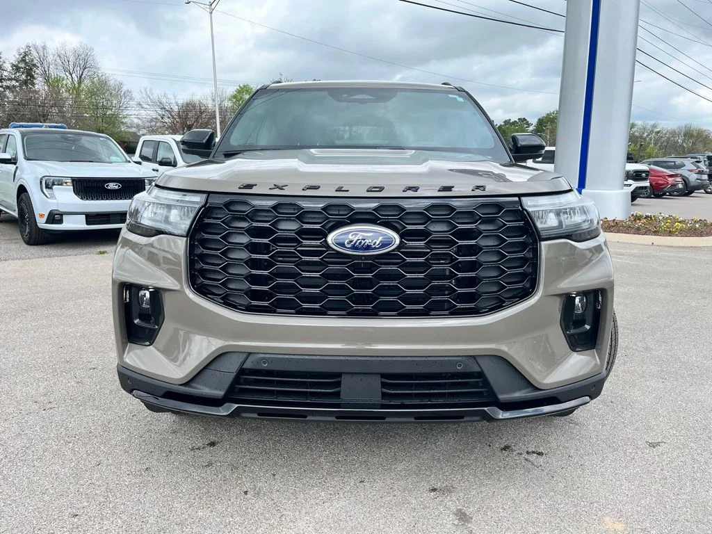 New 2026 Gray Ford ST-Line image 2
