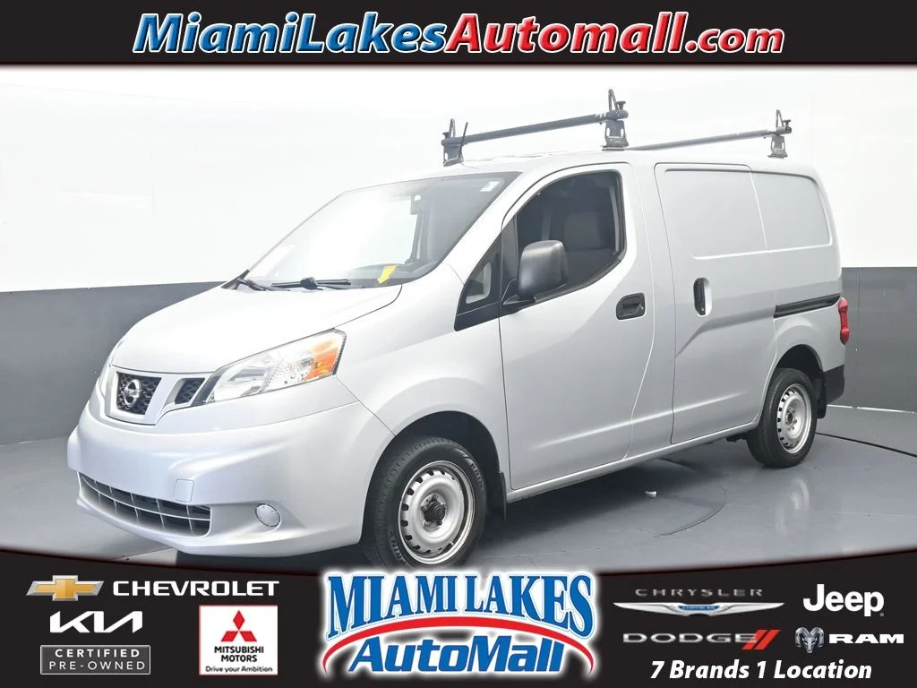 2020 Nissan NV200 S's photo