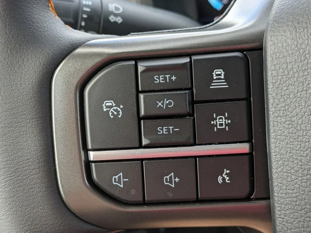 New 2026 Oxford White Ford Tremor image 25
