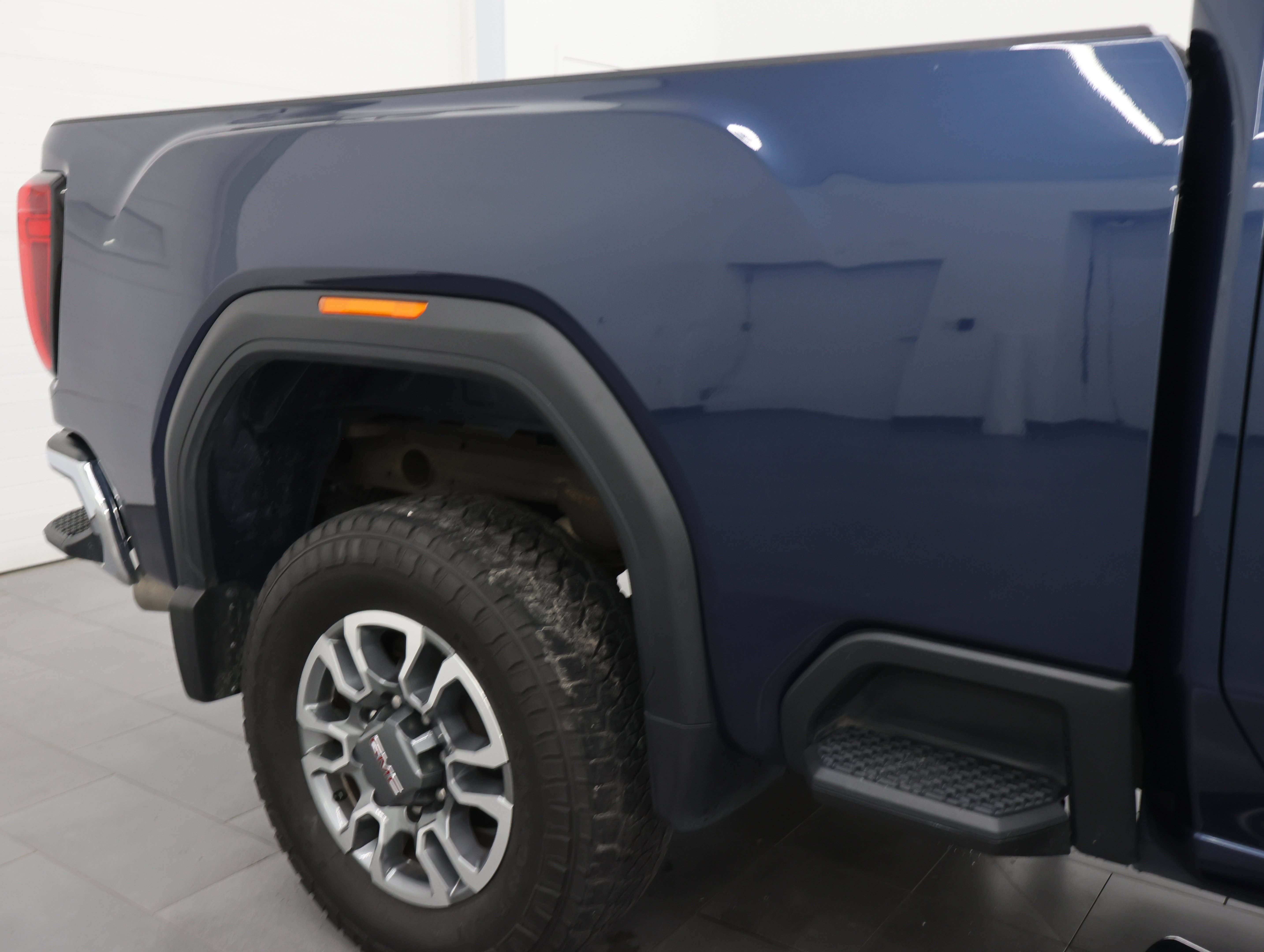 Used 2023 Pacific Blue Metallic GMC 4x4 Crew Cab SLE: CREW-SHORT-SLE-6.6L DIESEL-4WD-BACKUP CAM image 25