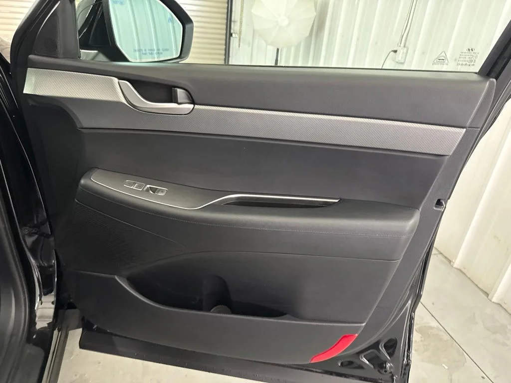 Used 2023 Abyss Black Hyundai XRT image 21