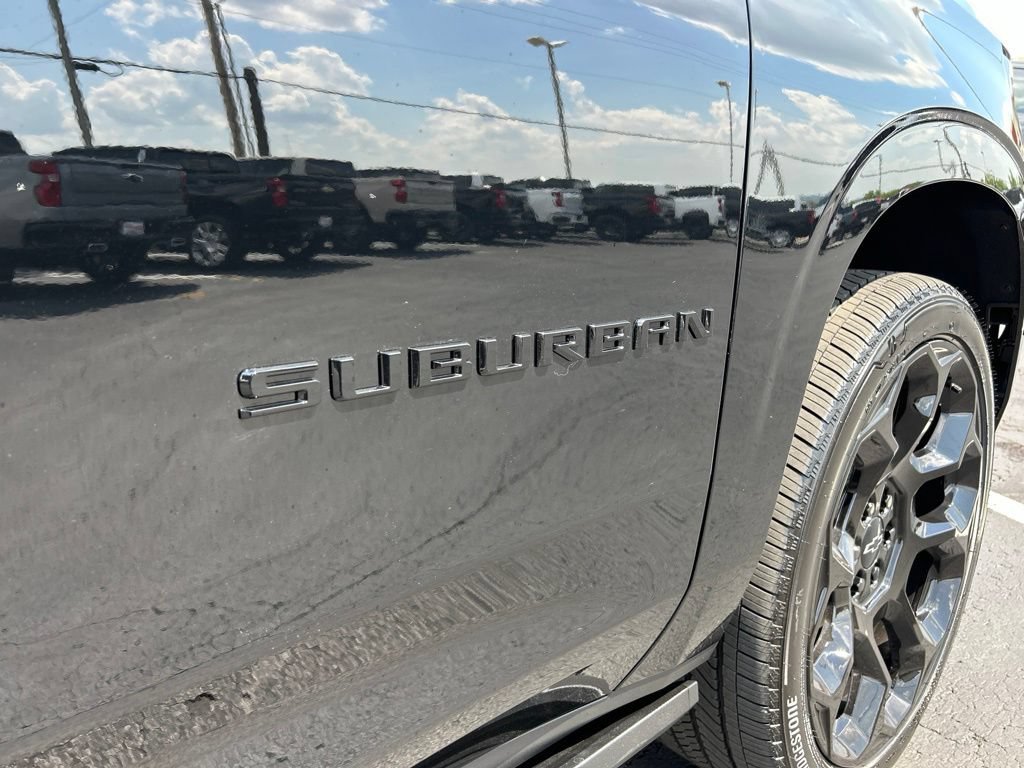 2026 Chevrolet Suburban High Country - Photo 13