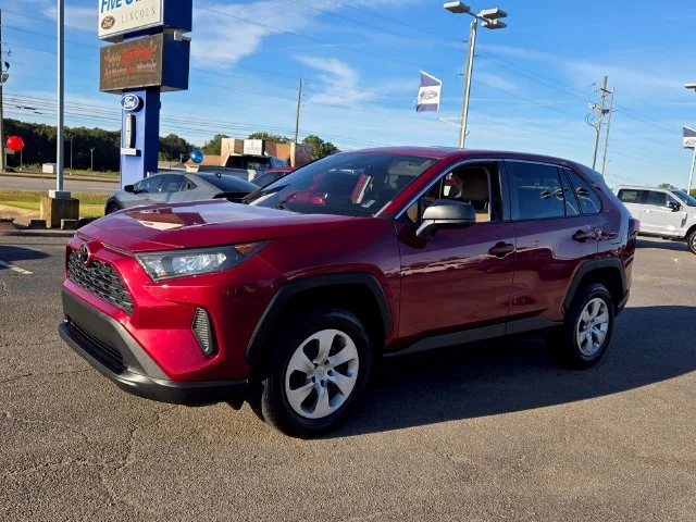 Used 2022 Red Toyota LE image 3