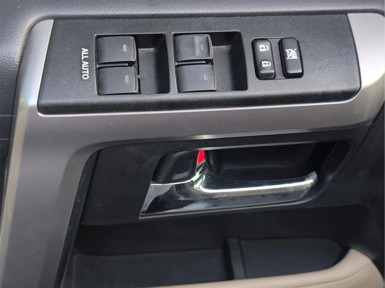 Used 2022 Blizzard Pearl Toyota Limited image 19