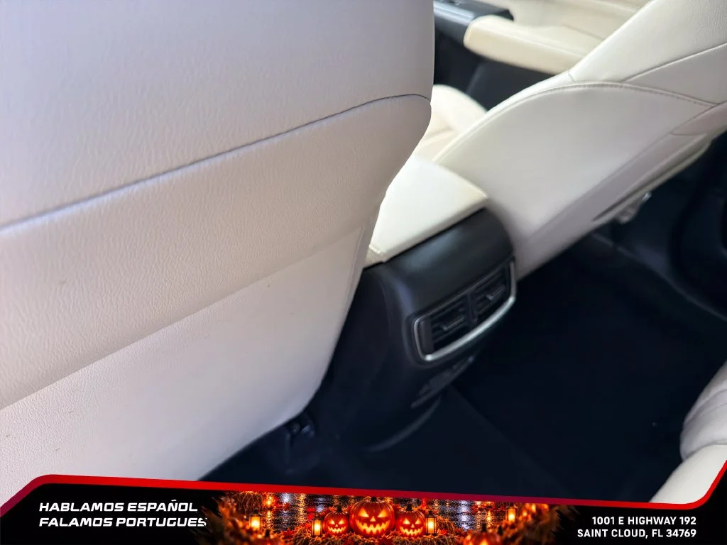 Used 2022 White Honda AWD Touring image 27