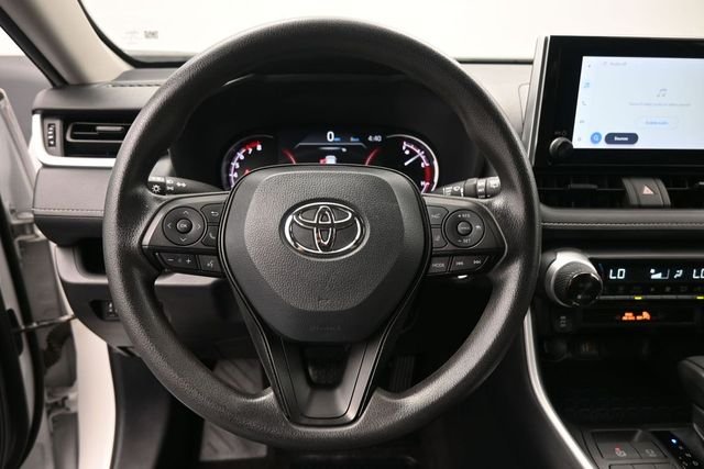 Used 2025 White Toyota XLE image 3
