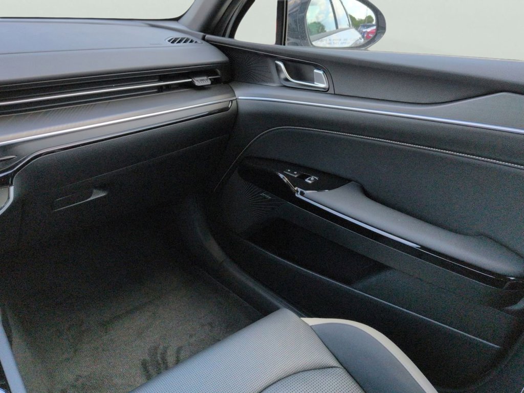 New 2026 Wolf Gray Kia GT-Line FWD image 18