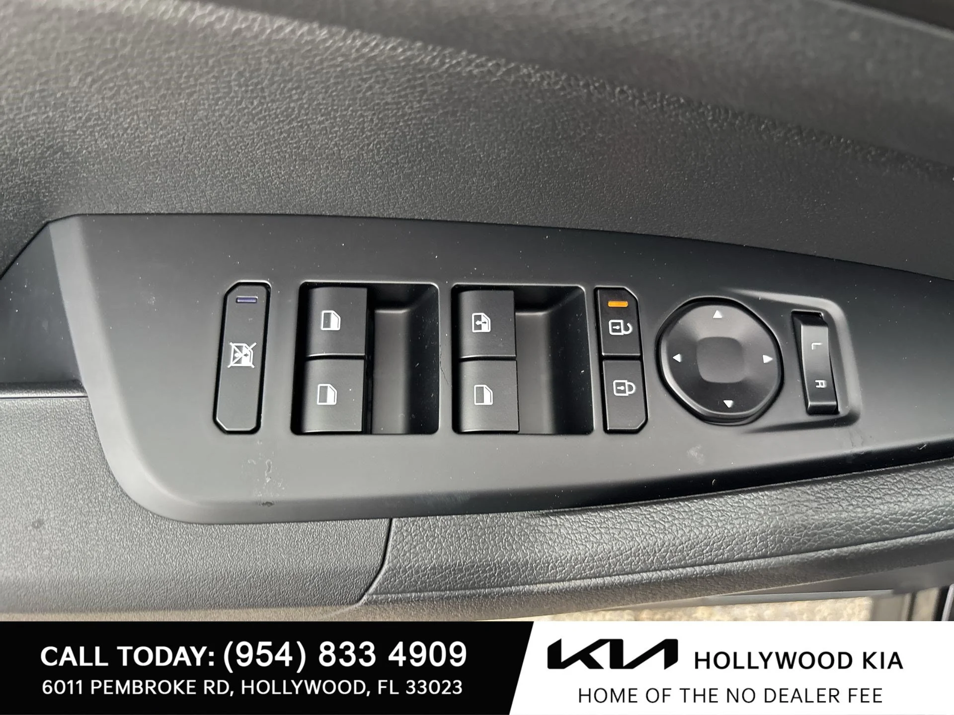 New 2027 Gravity Gray Kia S image 17