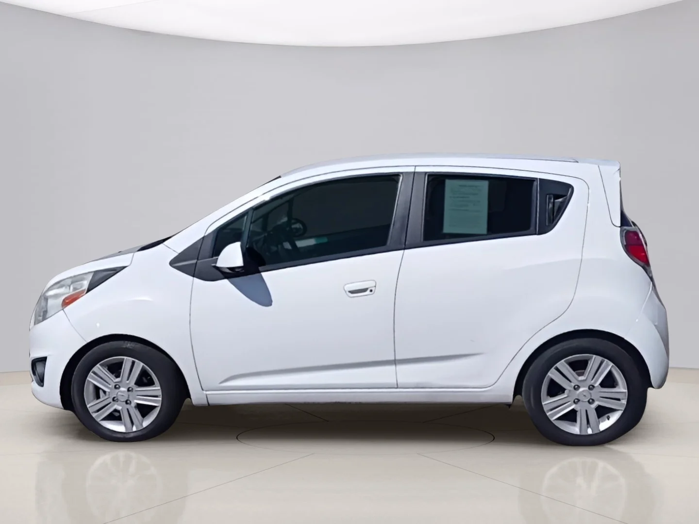 Used 2014 White Chevrolet 1LT image 4