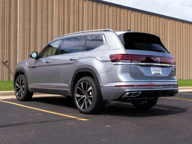 New 2026 Silver Volkswagen 2.0T SEL Premium R-Line image 6