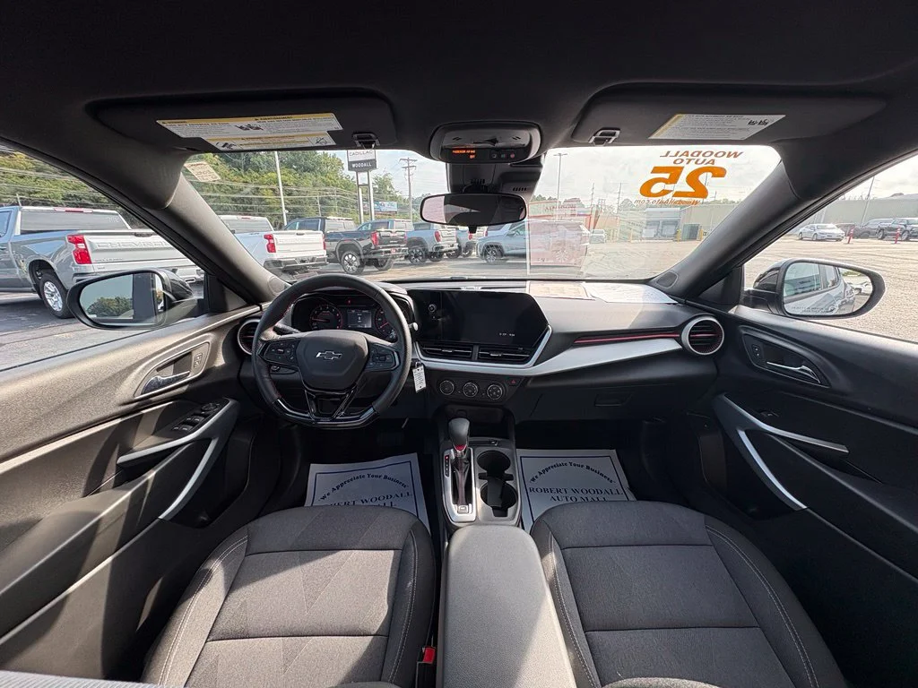 Used 2025 Sterling Gray Metallic Chevrolet 1RS image 19