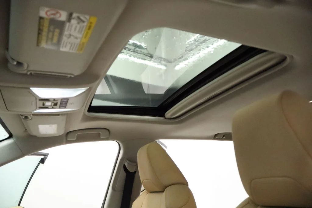 Certified Used 2022 White Toyota XLE image 45