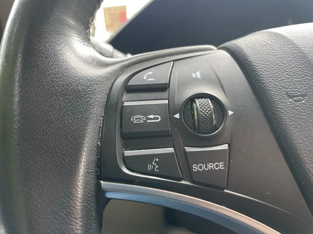 Used 2014 White Acura 3.5L Technology Package image 11