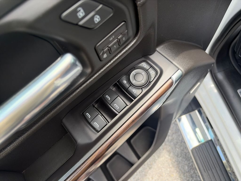 Used 2019 White GMC SLT image 12