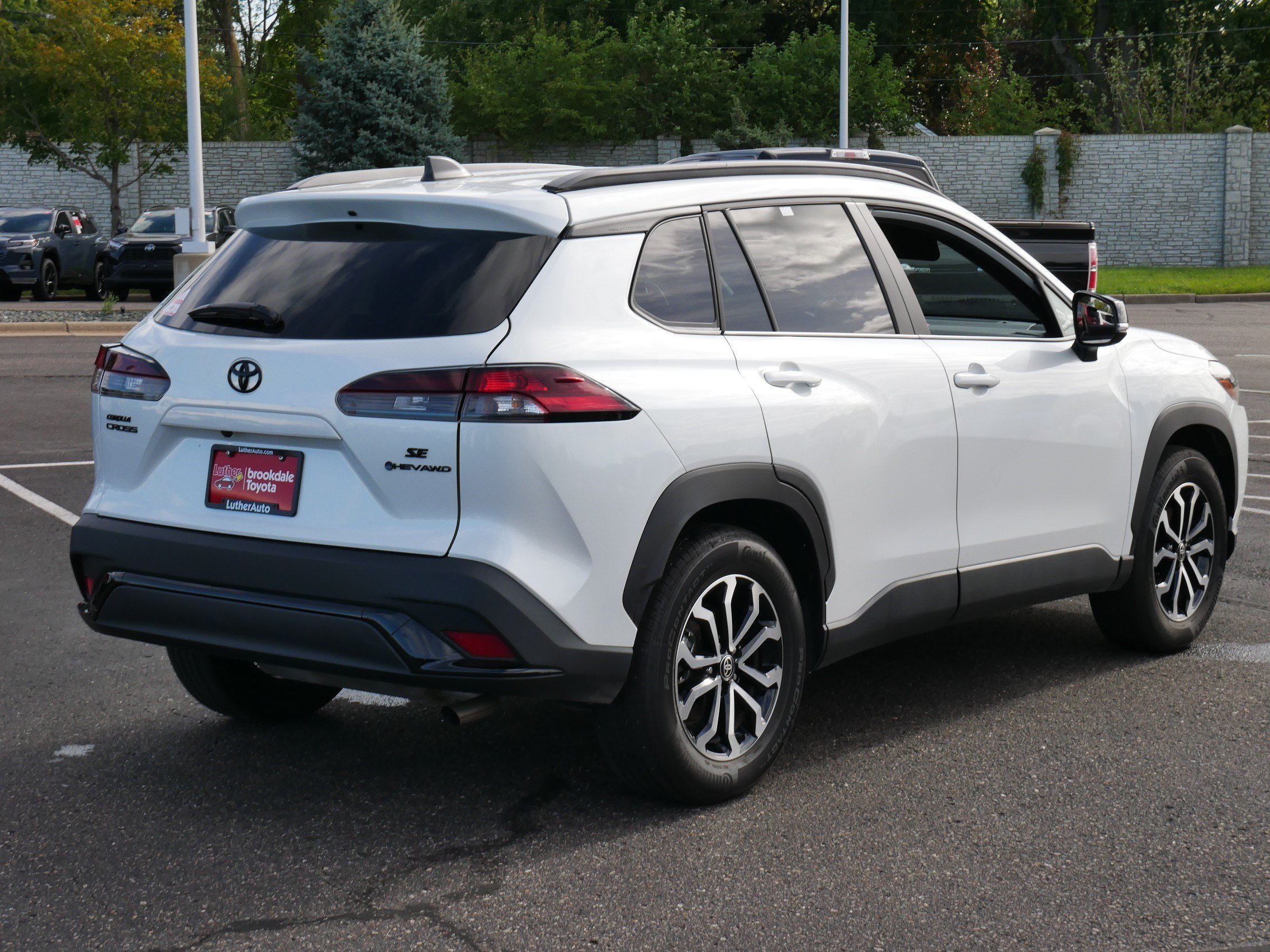 Certified Used 2026 Wind Chill Pearl Toyota Hybrid SE image 7